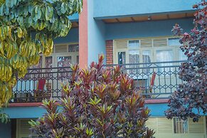 Best Inn Motel MUSINGUZI Frank