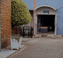 Best Inn Motel MUSINGUZI Frank