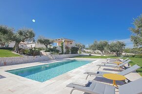 TD Trulli Lorusso Design Luxury Trulli With Pool