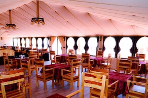 Relaxing Desert Camp