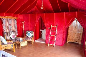 Relaxing Desert Camp