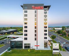 Grand Hôtel TIMES Lévis