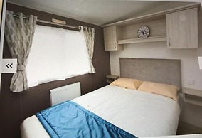 Captivating 4-bed Caravan in Mablethorpe L76