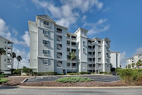 Spacious Palm Coast Condo: Balcony, Beach Access!
