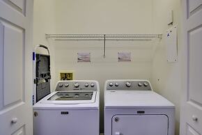 Spacious Palm Coast Condo: Balcony, Beach Access!