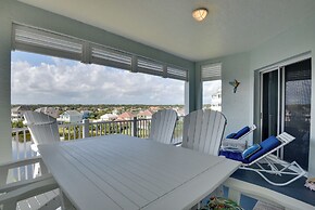 Spacious Palm Coast Condo: Balcony, Beach Access!