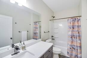 Ski-in/ski-out Granby Townhouse w/ Private Hot Tub