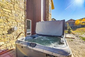Ski-in/ski-out Granby Townhouse w/ Private Hot Tub