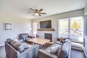 Ski-in/ski-out Granby Townhouse w/ Private Hot Tub