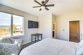 Ski-in/ski-out Granby Townhouse w/ Private Hot Tub