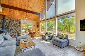 < 2 Mi to Dtwn: Prescott Cabin w/ Furnished Deck