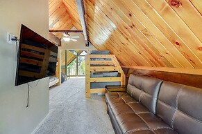 < 2 Mi to Dtwn: Prescott Cabin w/ Furnished Deck