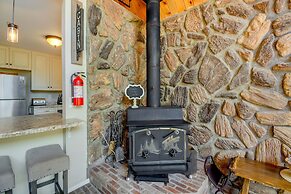 < 2 Mi to Dtwn: Prescott Cabin w/ Furnished Deck