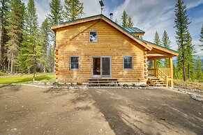 Secluded Cabin w/ Mtn Views ~ 33 Mi to Bigfork!