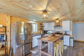 Secluded Cabin w/ Mtn Views ~ 33 Mi to Bigfork!