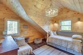 Secluded Cabin w/ Mtn Views ~ 33 Mi to Bigfork!