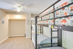 Hemphill Vacation Rental w/ Pool, Walk to Lake!