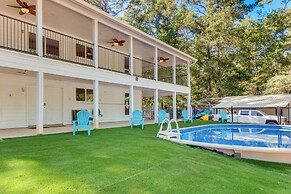 Hemphill Vacation Rental w/ Pool, Walk to Lake!