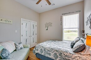 Covered Patio & Yard: Texas Escape in Keene