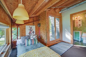 Riverfront Libertyville Retreat w/ Outdoor Kitchen