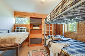 Riverfront Libertyville Retreat w/ Outdoor Kitchen