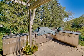 Riverfront Libertyville Retreat w/ Outdoor Kitchen
