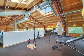 Riverfront Libertyville Retreat w/ Outdoor Kitchen