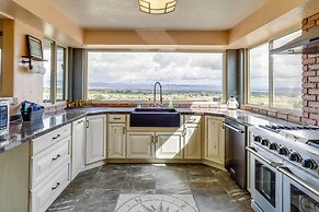 Family-friendly Utah Home: Deck, Mountain Views!