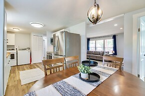 Hillsboro Hideaway w/ Private Hot Tub & Bunkhouse!