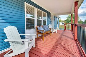 Hillsboro Hideaway w/ Private Hot Tub & Bunkhouse!