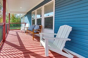 Hillsboro Hideaway w/ Private Hot Tub & Bunkhouse!