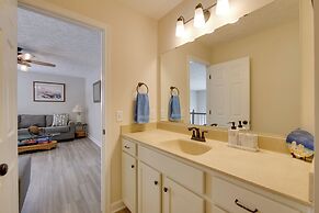 Hot Tub, Lake Access, & Dock: Port Clinton Retreat