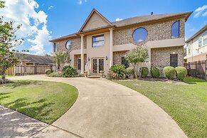 Elegant Houston Home w/ Gazebo & Game Room!