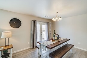 Gold Canyon Vacation w/ Private Patio & Fire Pit!