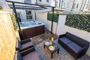 Morecambe Bay Cottage- Hot Tub/ Jacuzzi/sauna