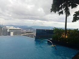 Eaton Residences KLCC by Luna