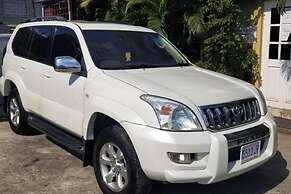 Captivating 2-bed Town-house in Kingston