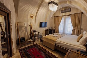 Noah's Ark Cave Hotel