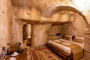 Noah's Ark Cave Hotel