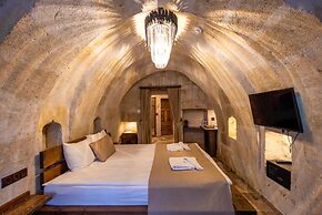 Noah's Ark Cave Hotel