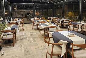 Noah's Ark Cave Hotel