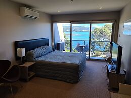 Te Kaha Beach Hotel