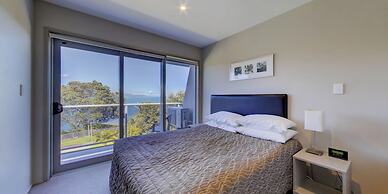 Te Kaha Beach Hotel