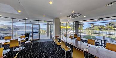 Te Kaha Beach Hotel