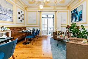 Av. António Augusto de Aguiar 56