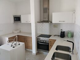 Av. António Augusto de Aguiar 56