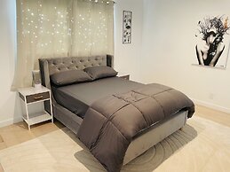 Manhattan Beach Vacation House - For solo, pair, family and business t