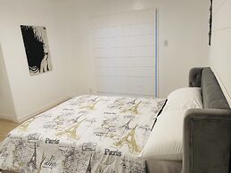 Manhattan Beach Vacation House - For solo, pair, family and business t