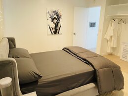 Manhattan Beach Vacation House - For solo, pair, family and business t