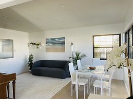 Manhattan Beach Vacation House - For solo, pair, family and business t
